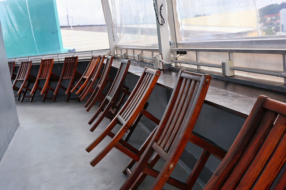 Friends Hostel - Phuket Airport