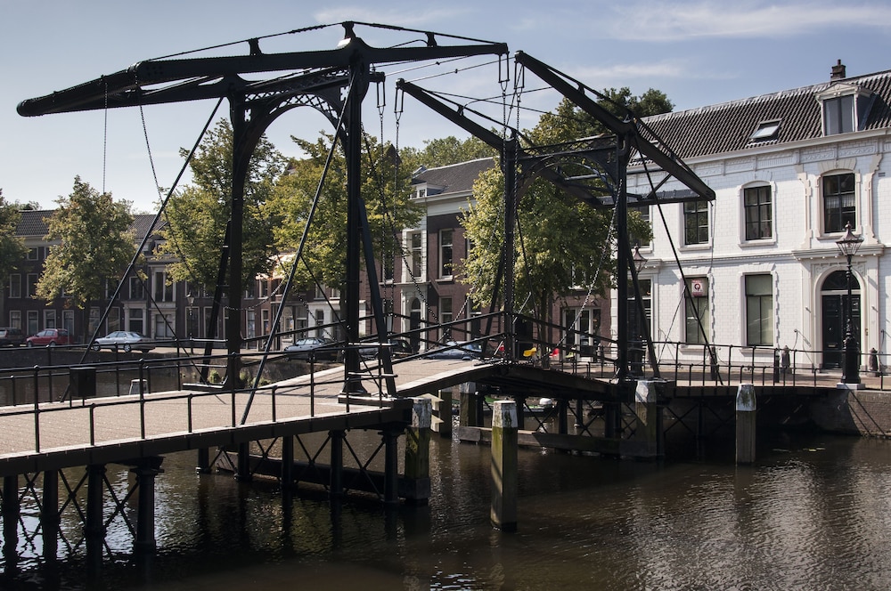 Studio in Canal Villa in the Old Centre Schiedam view 5