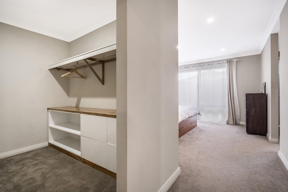 Spacious 4-bed House With Outdoor Area