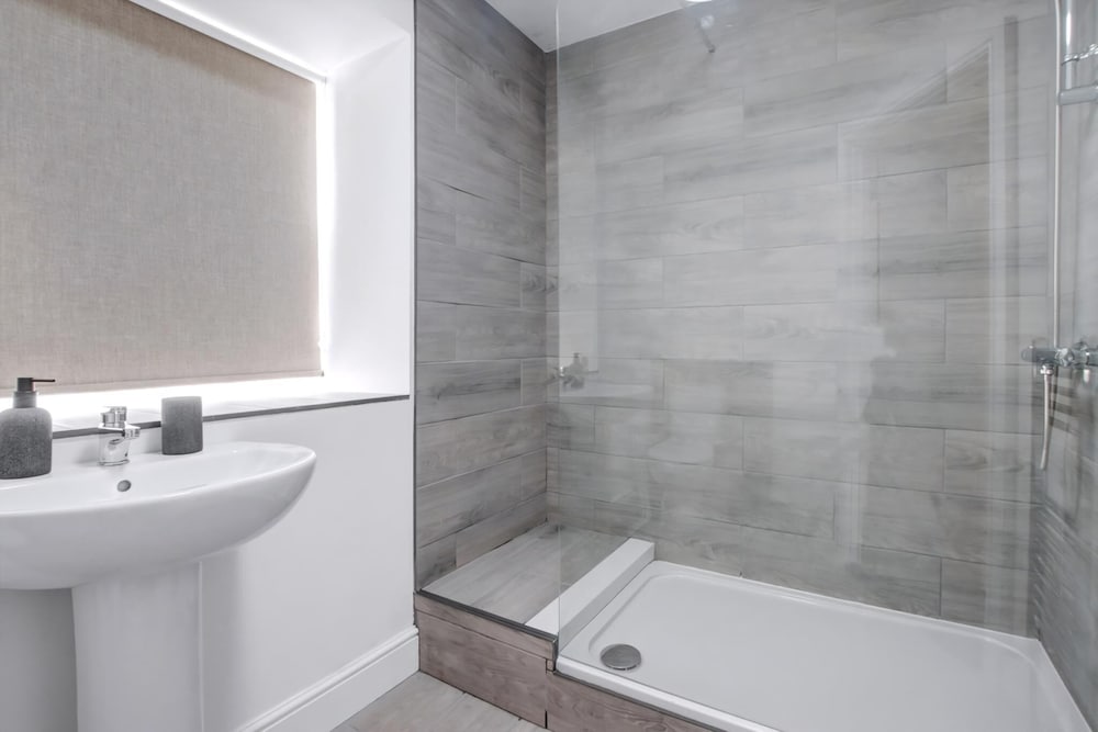 Compact 1-bed Flat for Friends & Colleagues