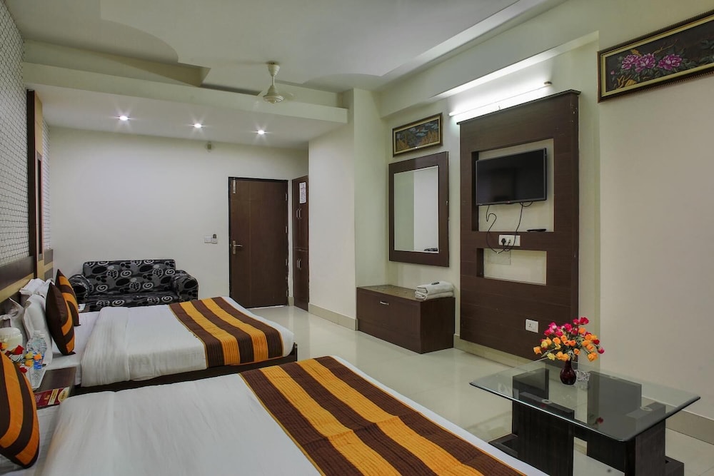 Hotel Maa Gayatri