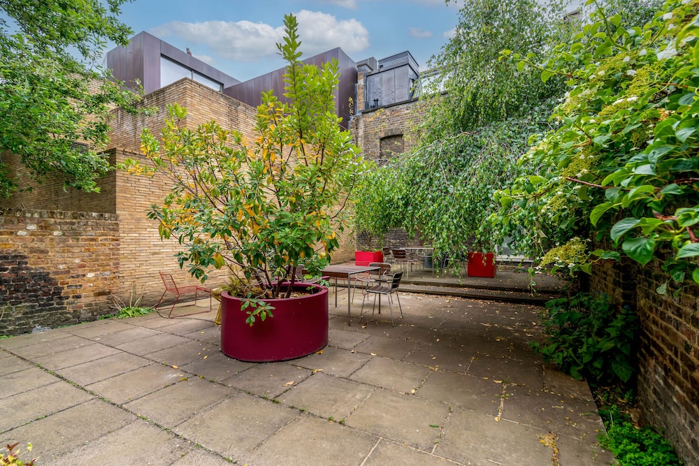 5 Doughty Street