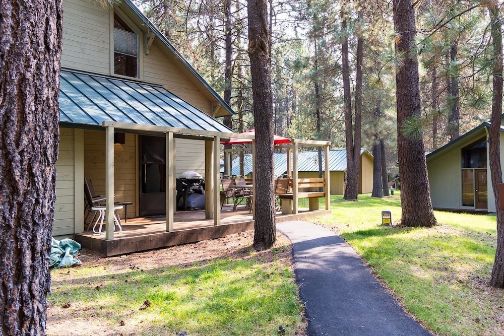 Ranch Cabin 17