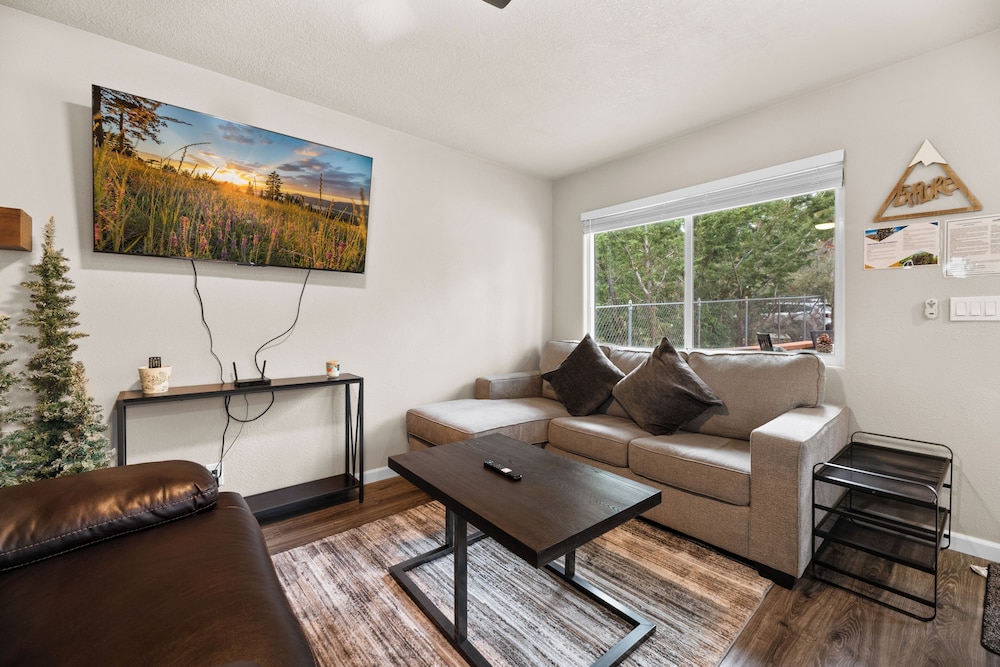 The Maple Lane Hideaway