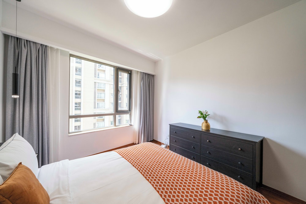 Tyms 2BR APT Hongqiao Bella Vita