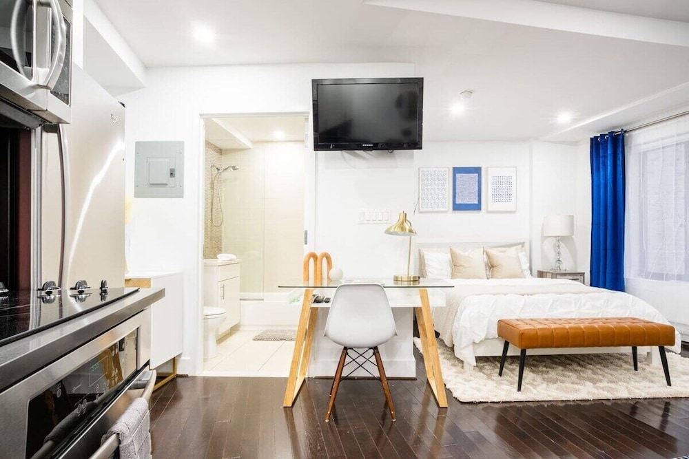 809 Midtown Apartments