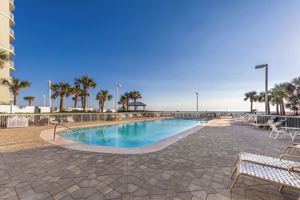 Seaside Beach & Racquet Club 2207