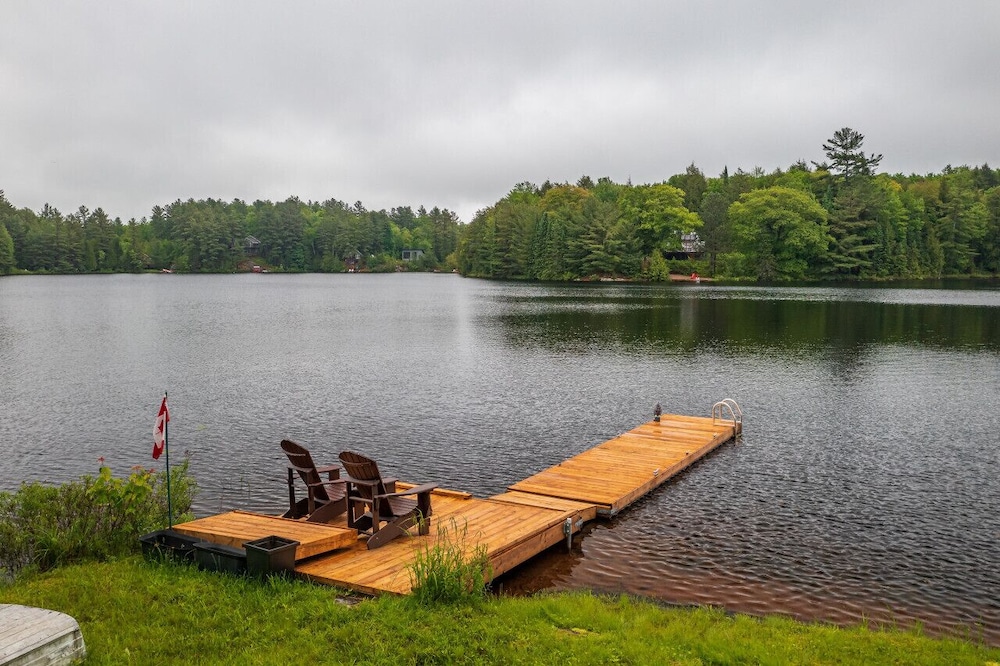 Bear Essentials Lakefront Hideaway