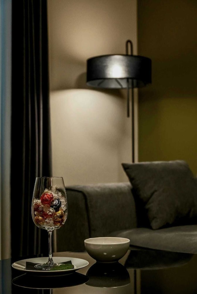 Green, Deluxe Two Bedroom Suite
