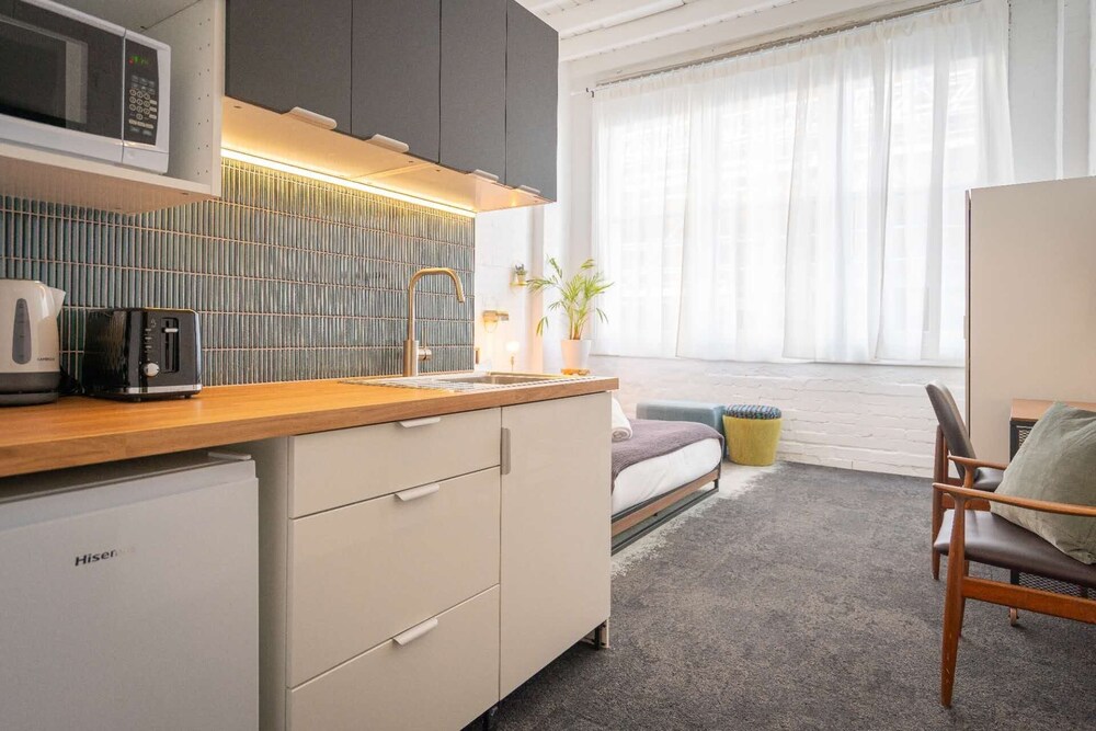 Kozyguru | Chic Studios | Oasis In The Heart Of Darlinghurst