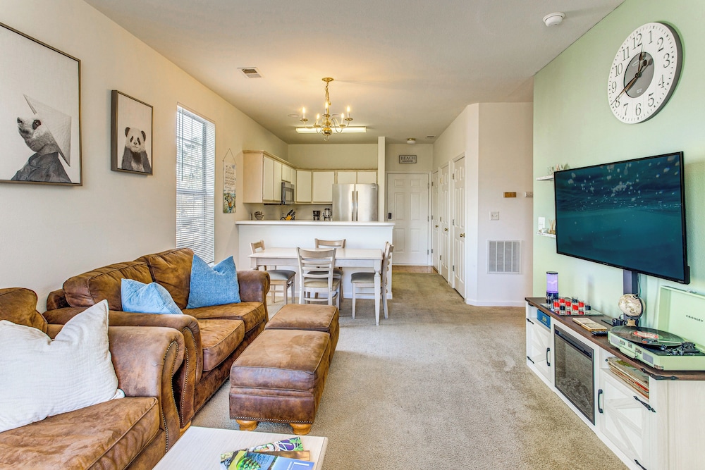 Myrtle Beach Condo: 6 Mi to Ocean!