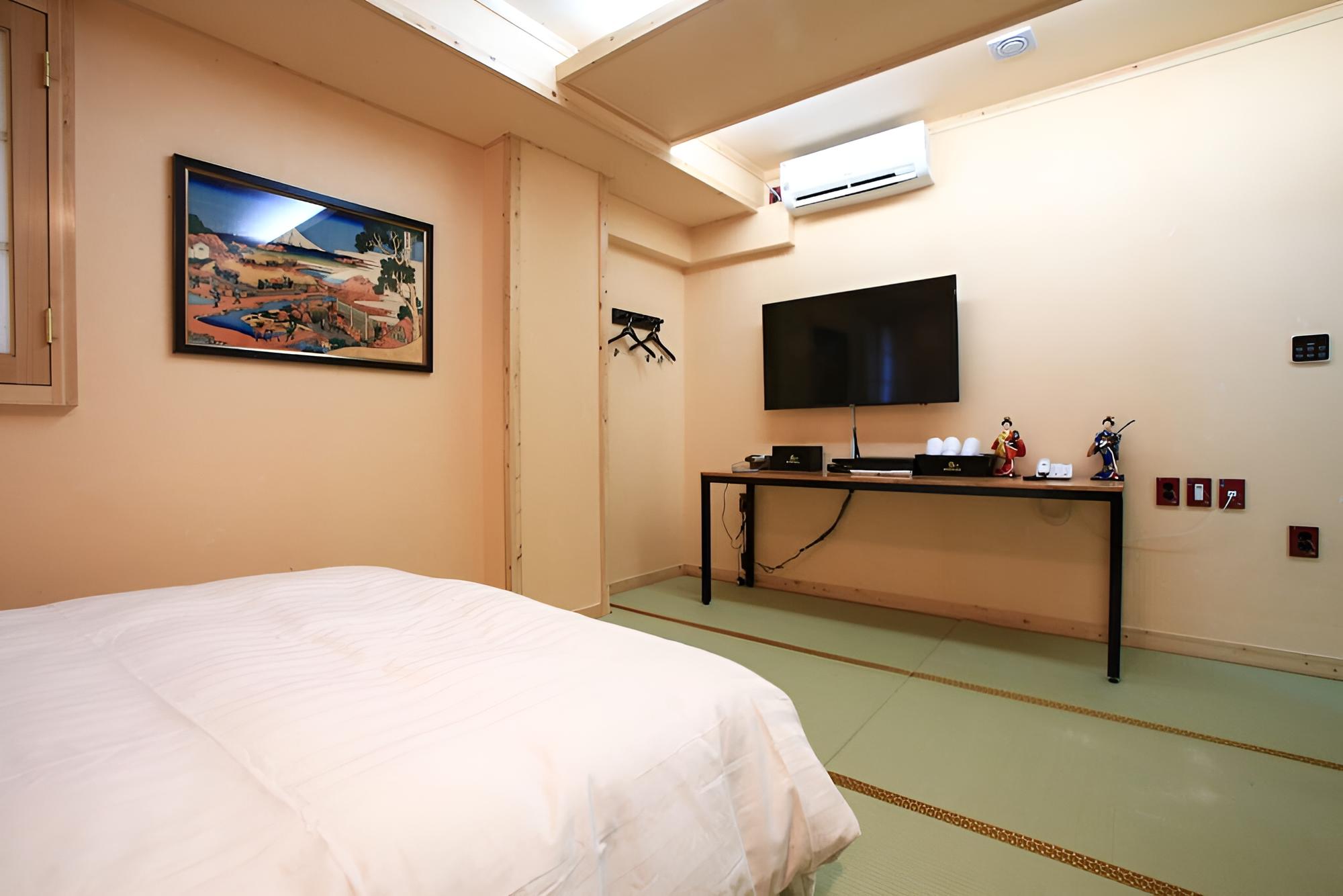 Nonhyeon Hyu view 5
