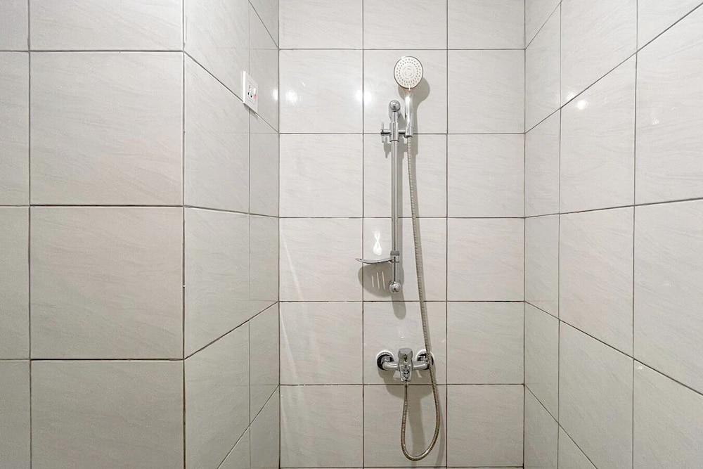 Studio (No Kitchen) Apartment At Bandaraya - Tallasa City Makassar Near Unhas
