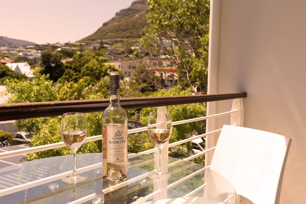 2 Bedroom Apartment, Princess Beach Club, Houtbay