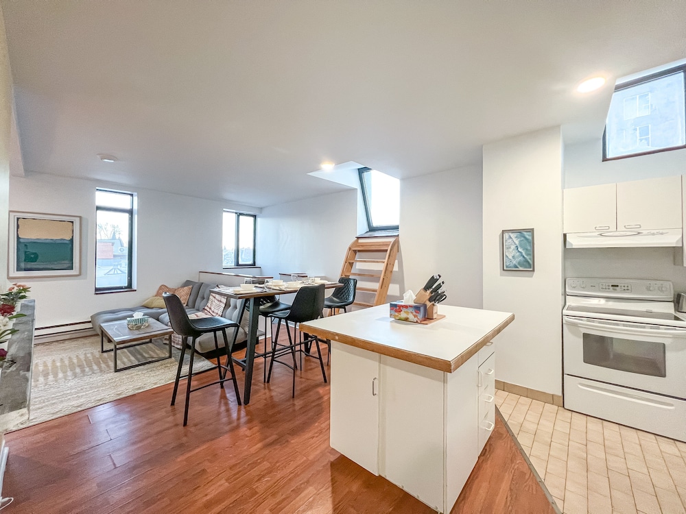 The Bay Suites - Le Plateau-Mont-Royal - Image 1