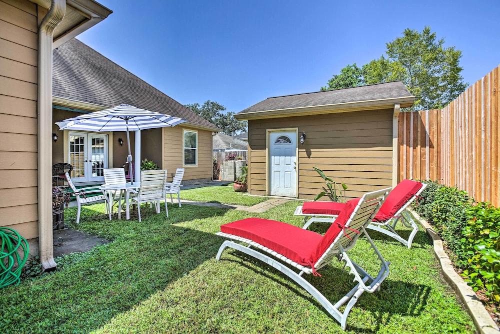 5 Mi to Bourbon Street: Nola Home w/ Fenced Yard!
