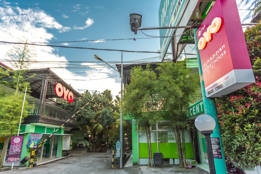 OYO 754 Nur Aziziah Guest House Syariah