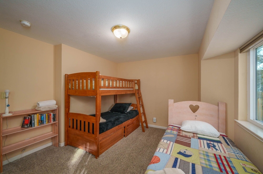 1821 Arrowhead 2 Bedroom Home