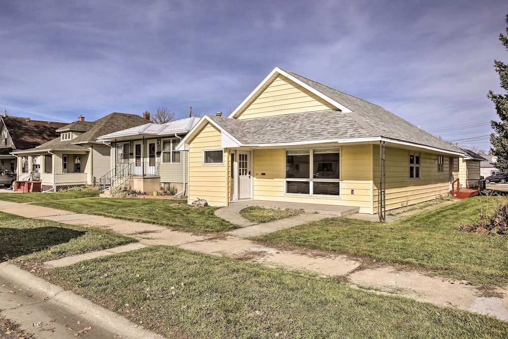 Sheridan Getaway Near Dtwn, Fishing + Hiking!