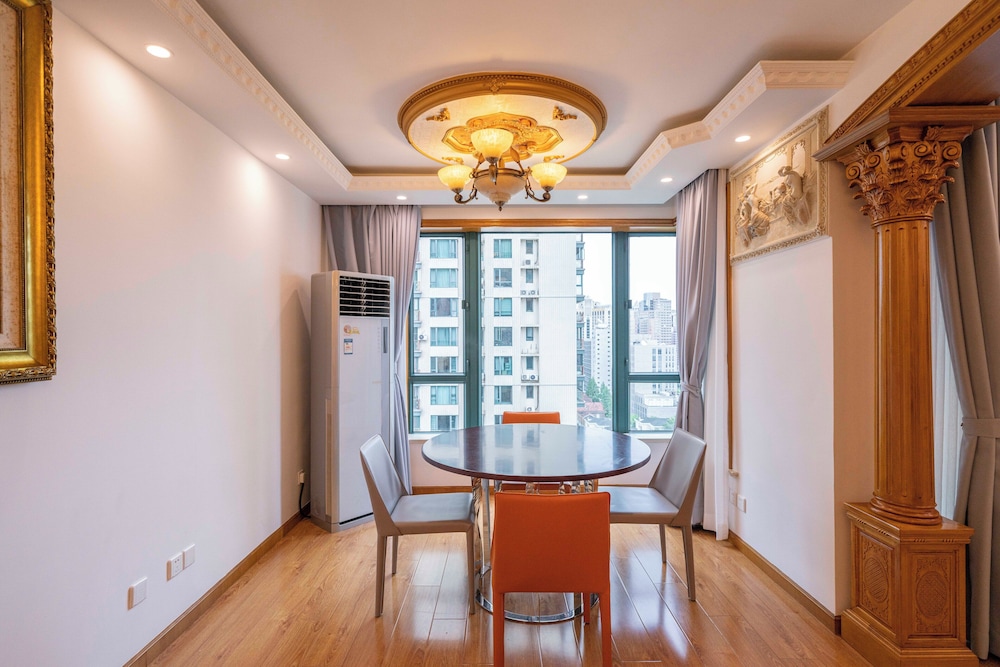 Tyms Xujiahui Premium 2BR APT Metro