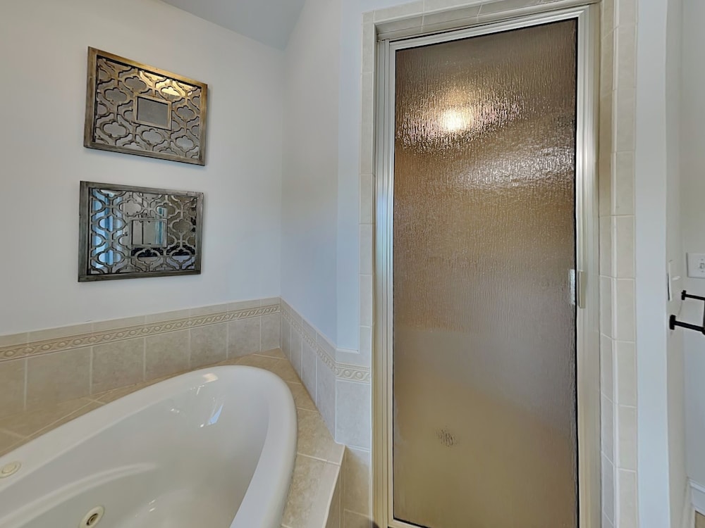 Shady Beaches by Topsail Realty