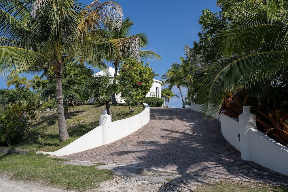 Oasis House 3 Bedroom Home - Property Image 8