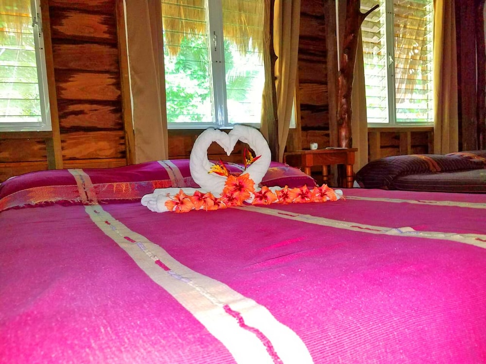 Martz Farm Treehouses & Cabanas
