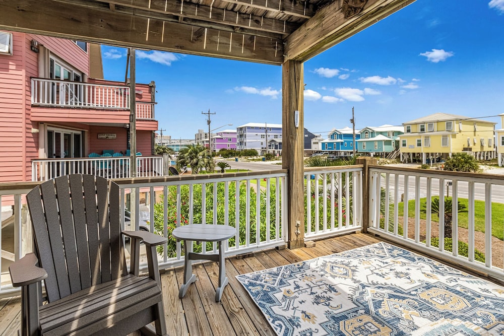 Salty Dog by Southern Vacation Rentals