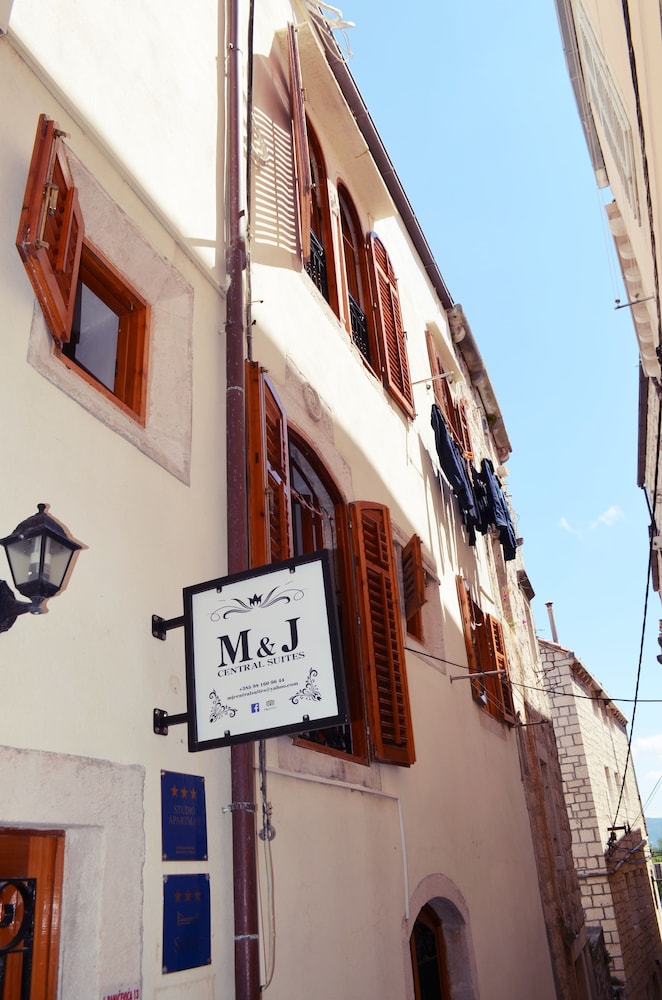 Hotel M & J Central Suites - Image 1