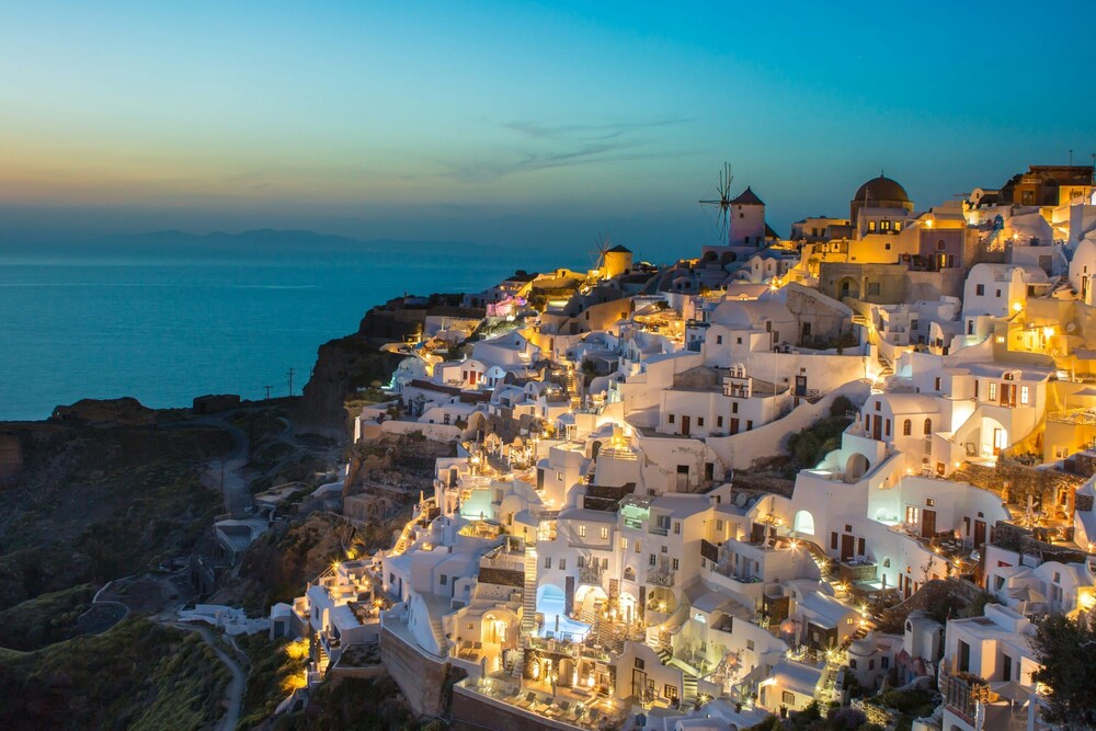 Santorini Luxury Suite w Rooftop Hottub Seaview