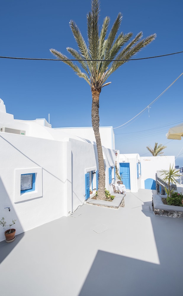 Kadia Traditional Residences