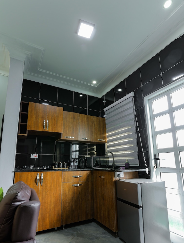 Tanzi Homes Nyonyozi