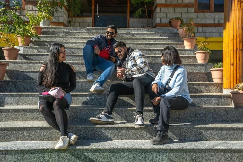 The Hosteller Manali, Old Manali