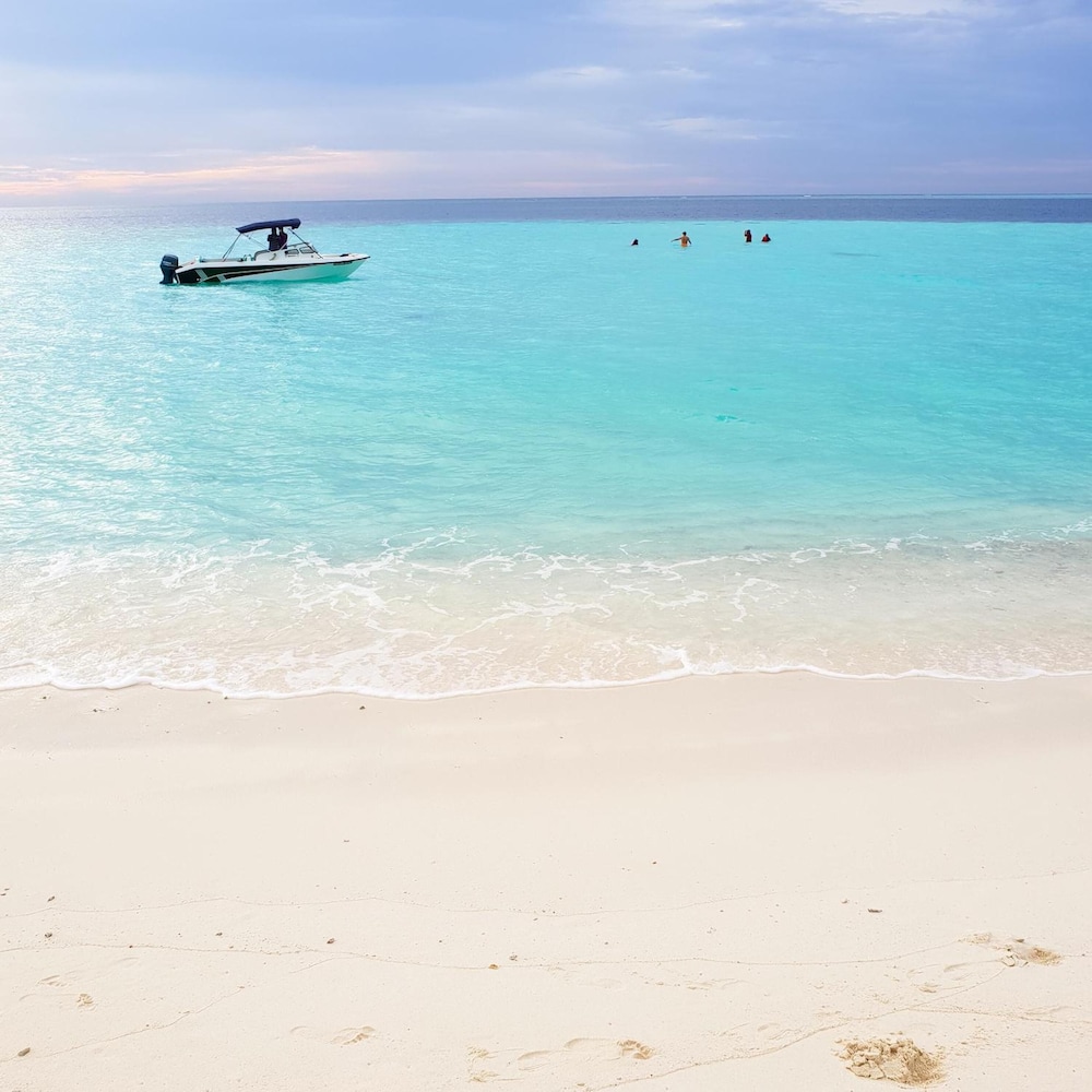 Thundi Sea View