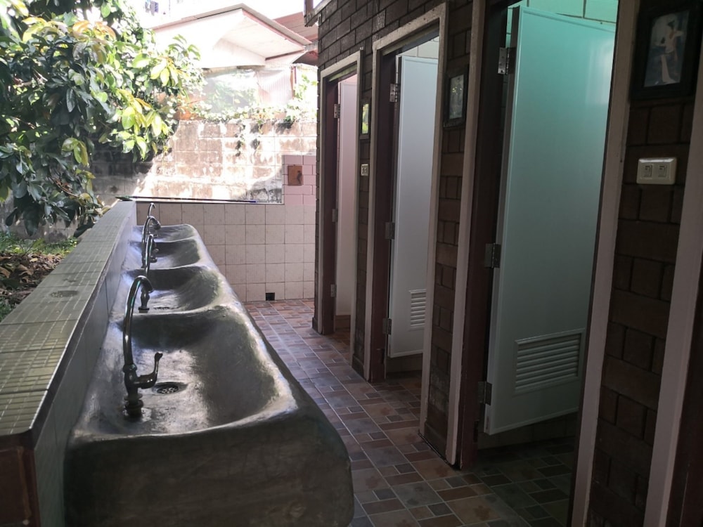 GongKaew HuenKum Hotel