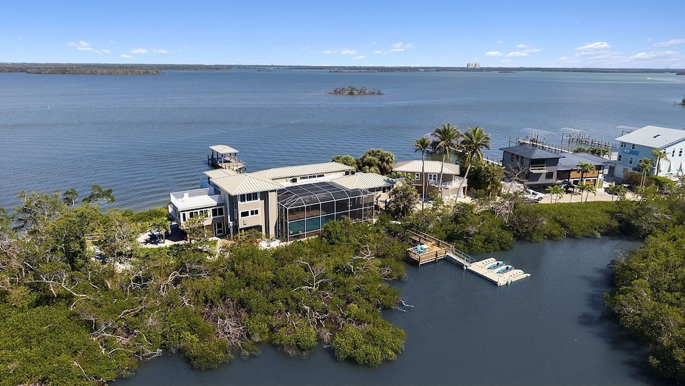 21381 Widgeon Point 6 Bedroom Estate