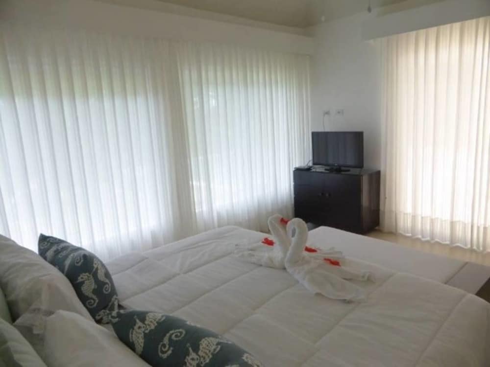 Exquisite Taste Awaits you With This Custom Styled Villa view 5