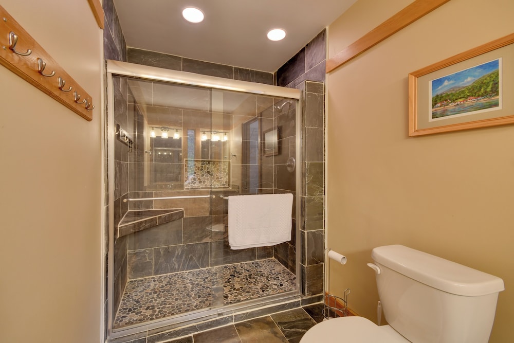 Home w/ Game Room & Rumbling Bald Resort Perks!
