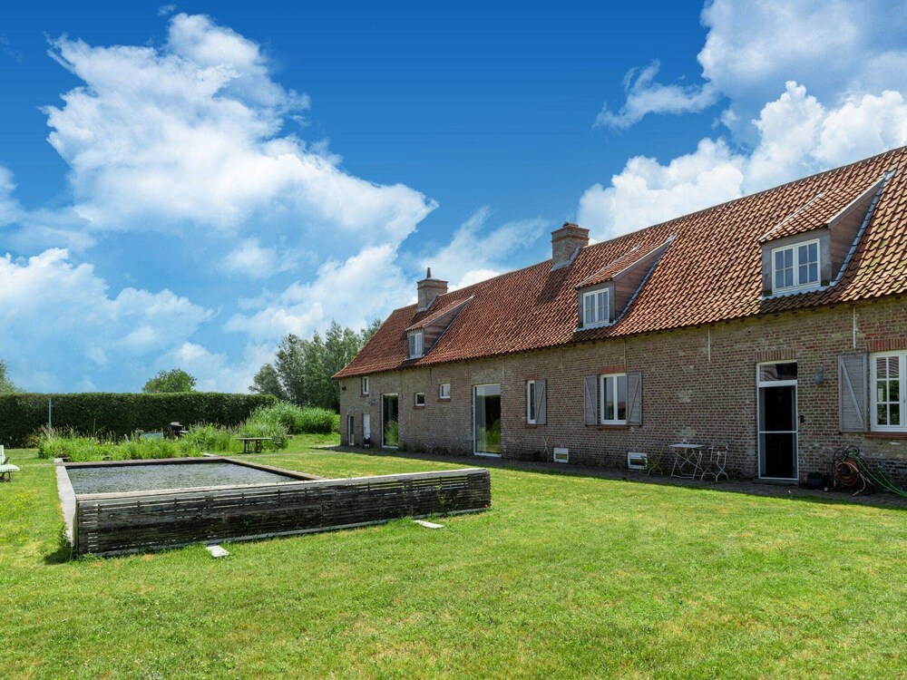 Premium Farmhouse in Nieuwmunster With Pool