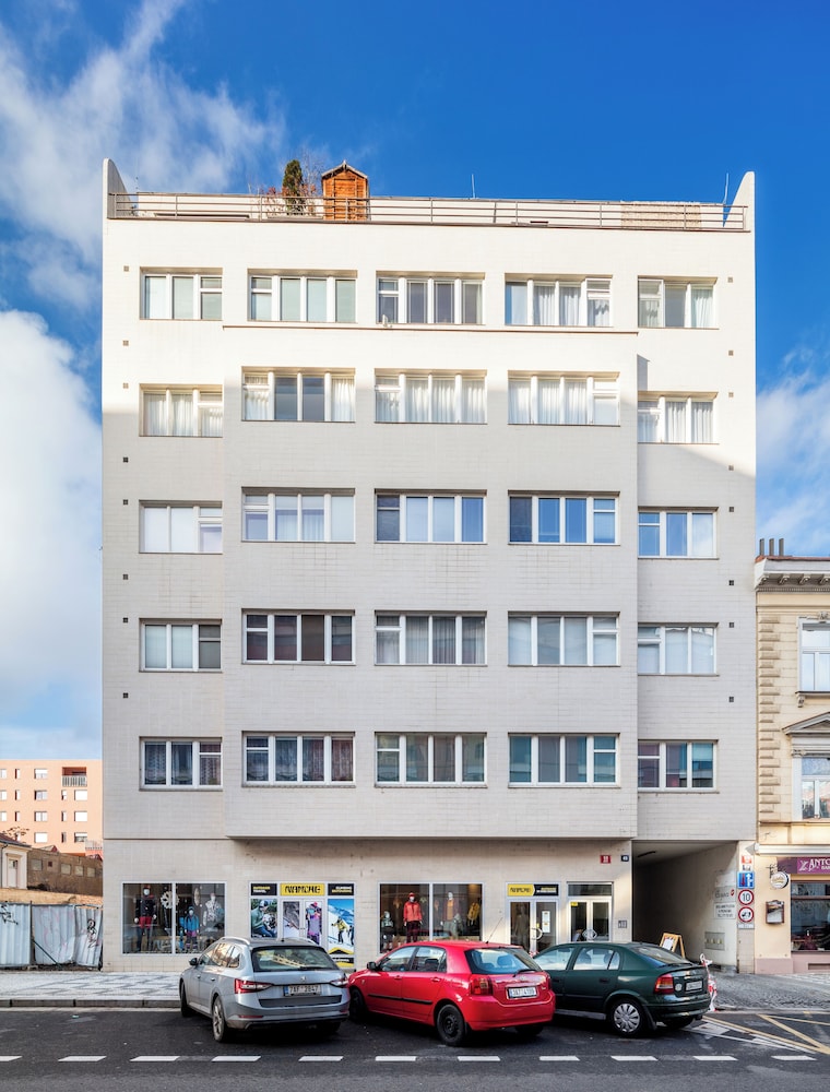 Cozy apart near Křižíkova Metro