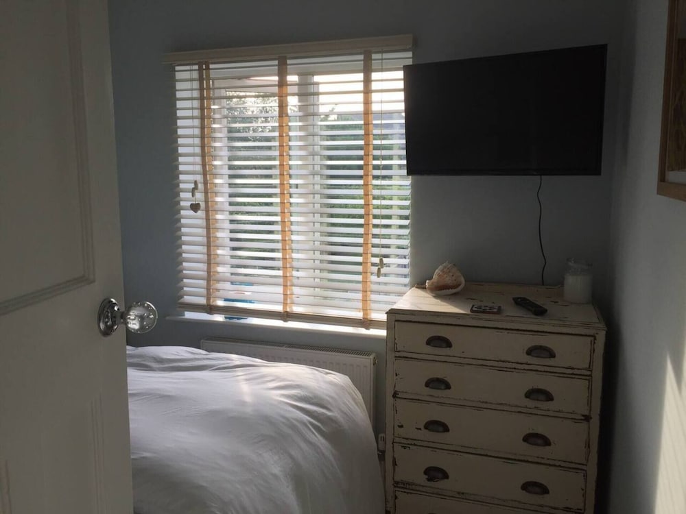 Beautiful 3-bed House in Ramsgate view 4