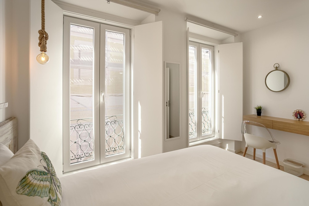 Downtown Modern Apartments With Balcony by Homing