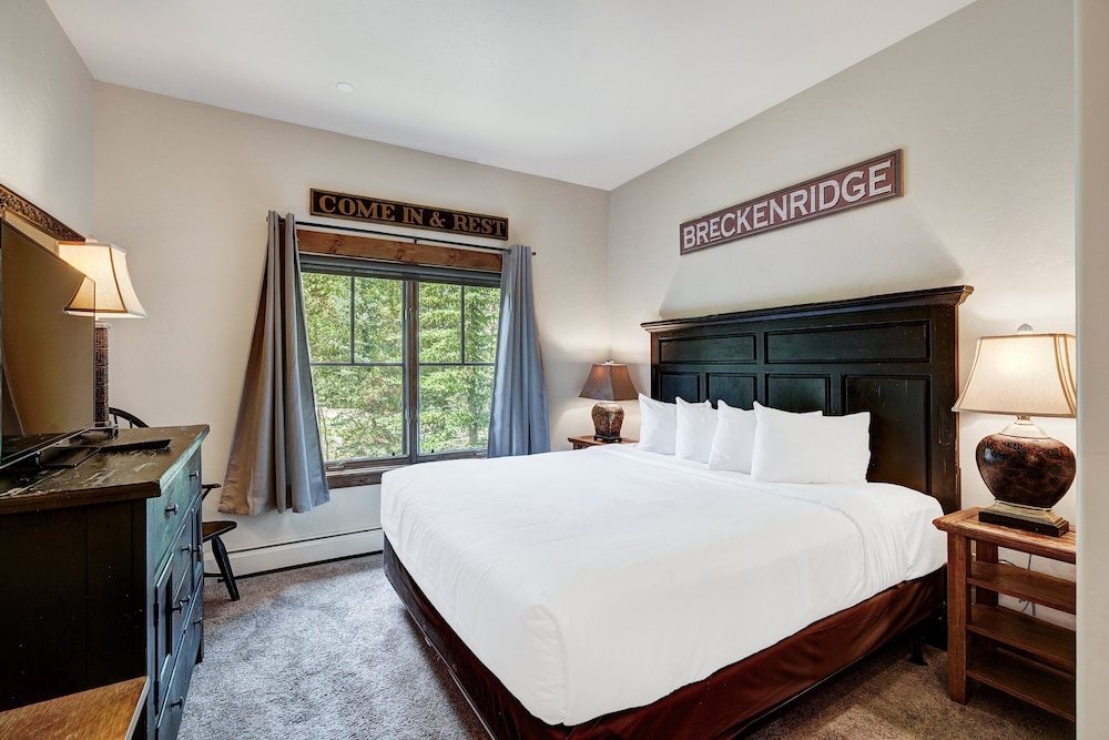 Private Townhome Close To Ski Back And Hot Tub 3 Bedroom Townhouse