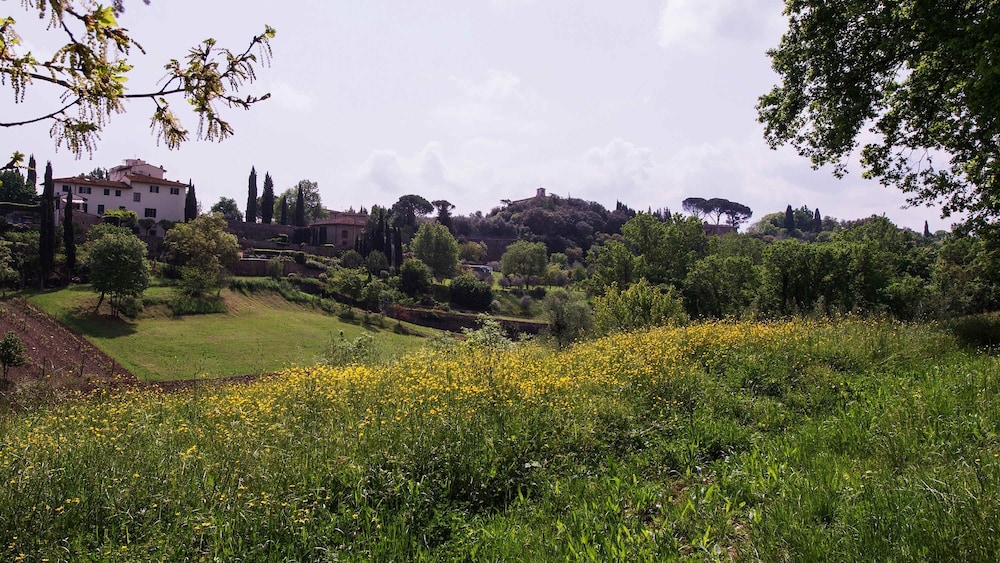 w Historic Tower w Private Pool Near Florence