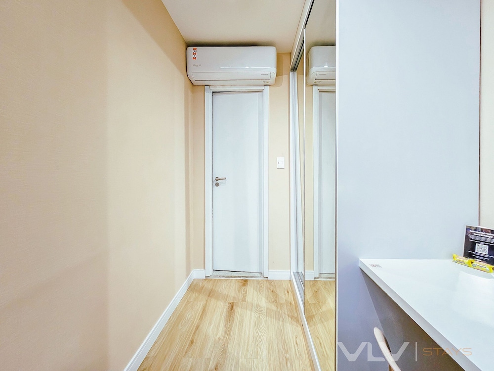 Art Studio by VLV Stays