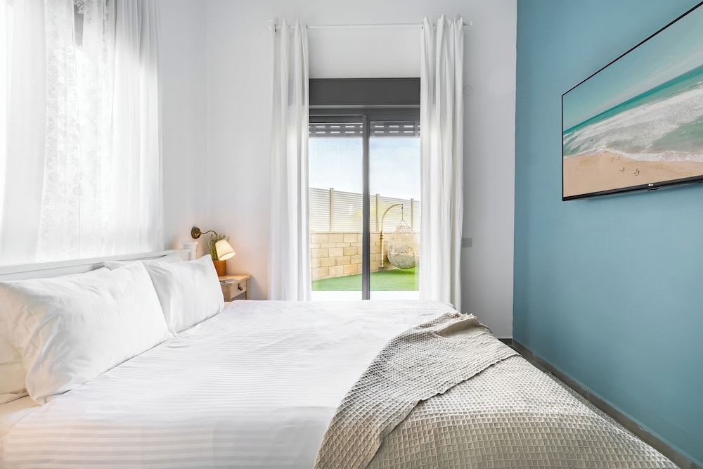 Achziv Bright Garden Stay by Sea N' Rent