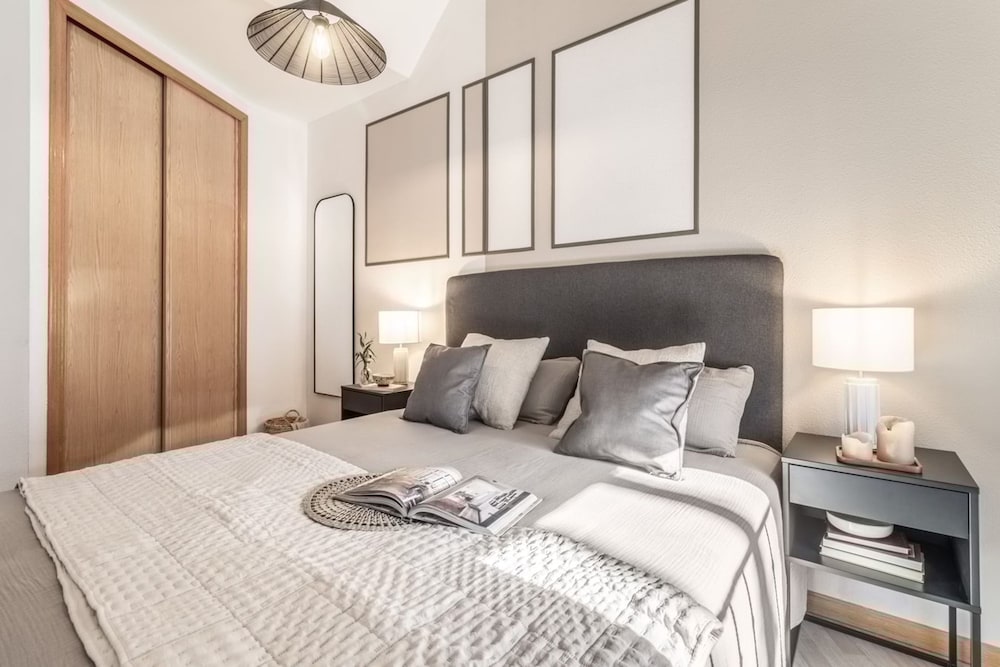 Marques - 1 Bedroom With Pool in Madrid