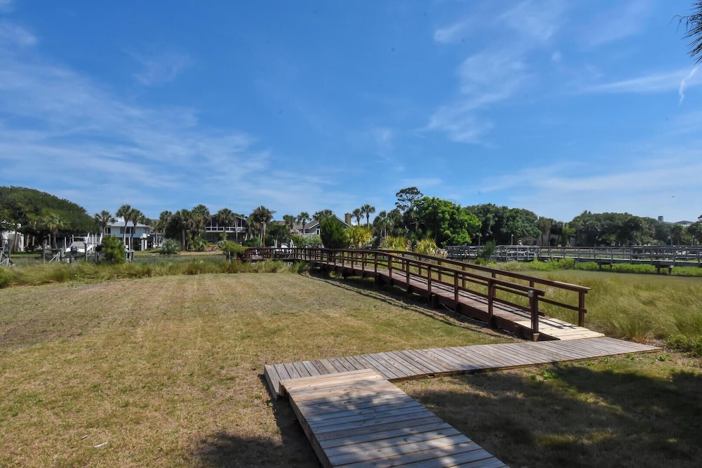 Spacious 4-bed, 4-bath Home in the Heart of Fripp Island
