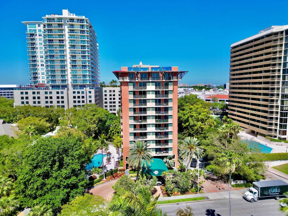 Grove Cove - Pool Parking Central Coconut Grove