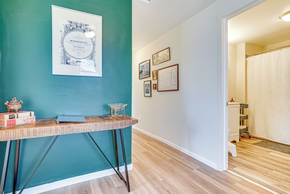 2 Mi to Downtown Minneapolis: Apt w/ Shared Yard